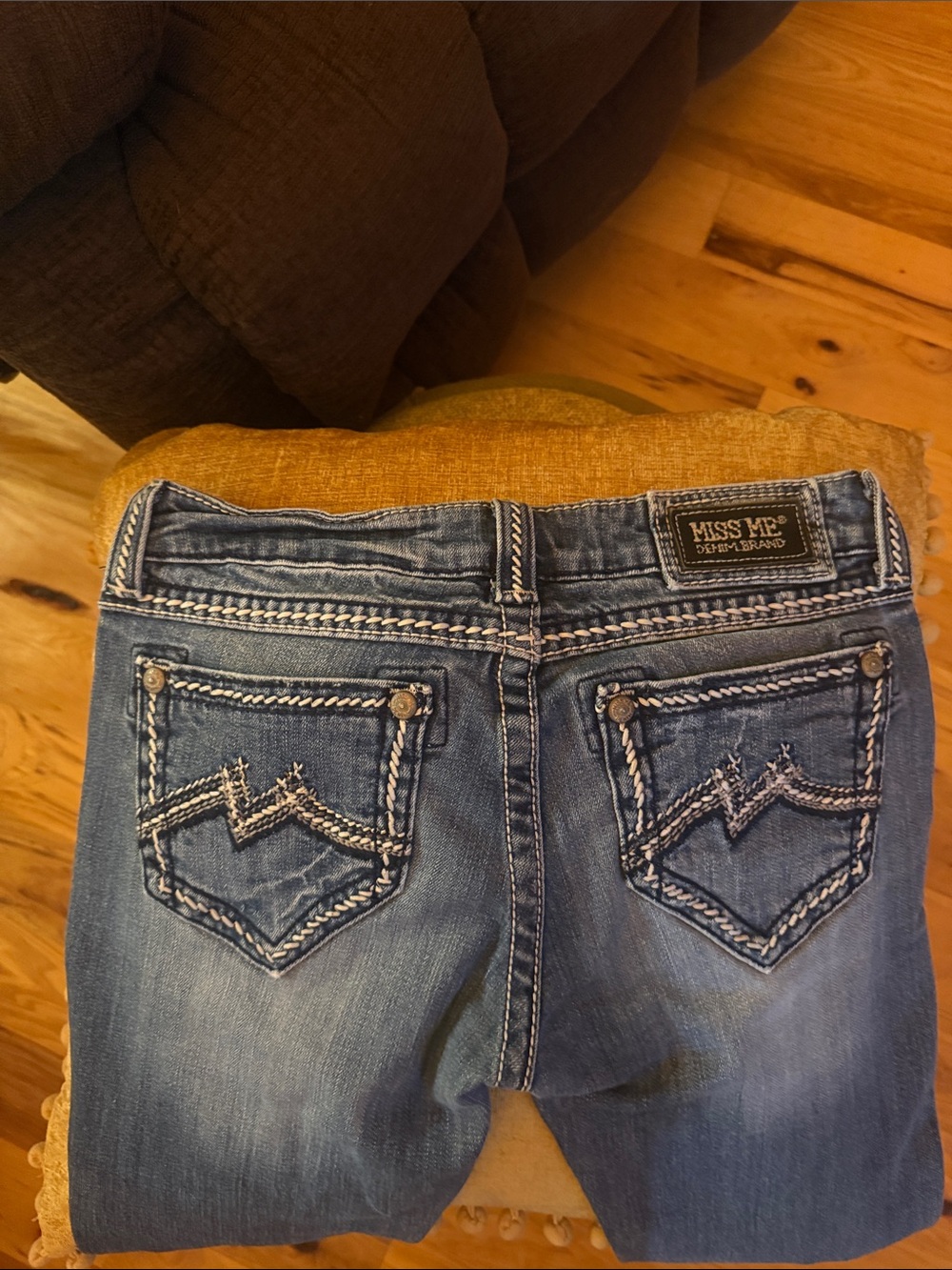 Miss Me skinny jeans 29